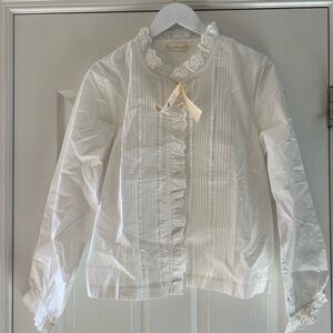 Doen White Lace Trim Blouse
